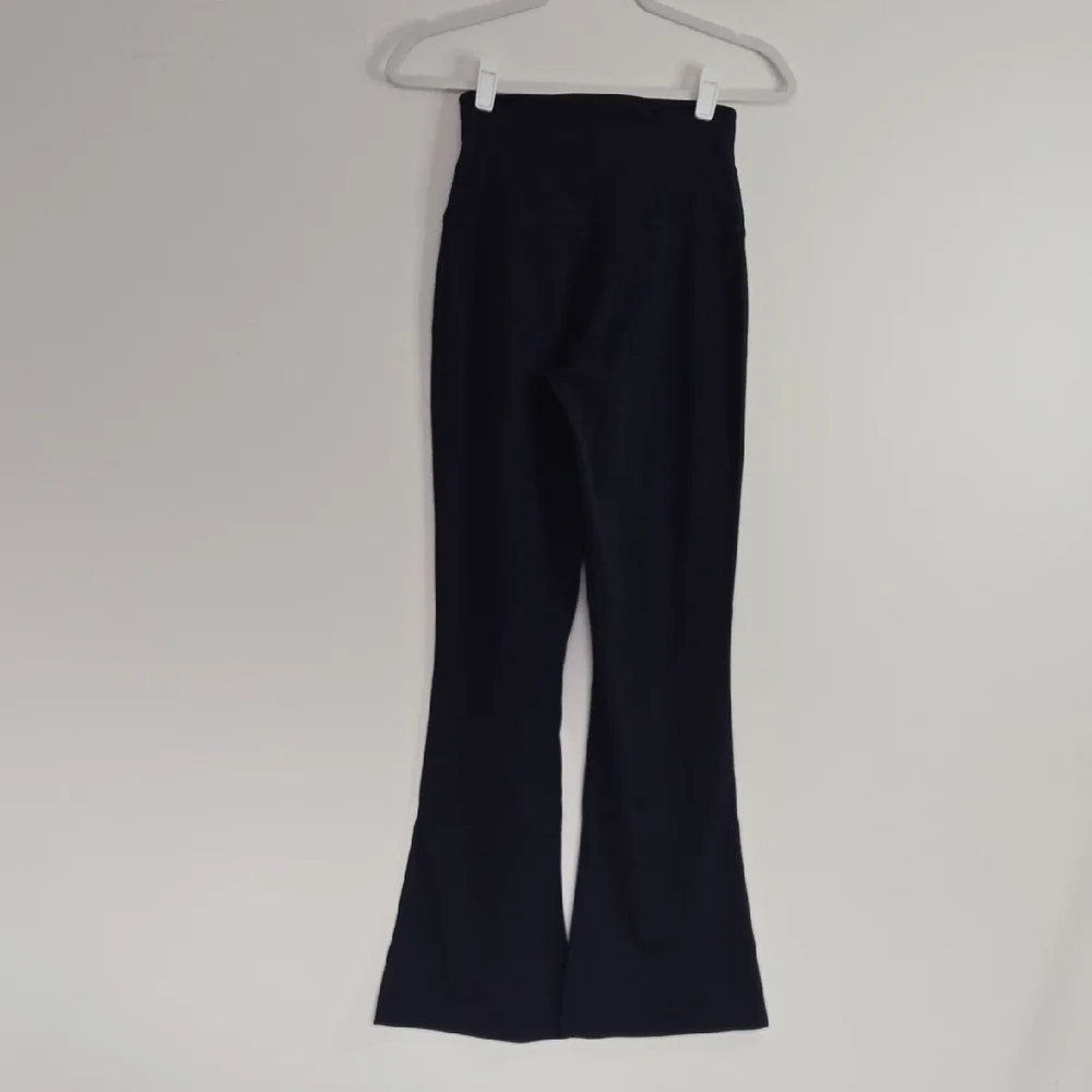 Quince Navy Blue Flare Athleasure Pants Workout Athletic size small